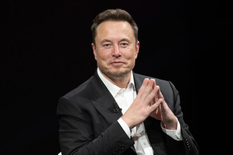 Meteorologist Fired Over Musk Criticism: Free Speech Debate