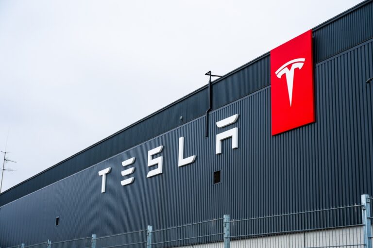 Elon Musk Shifts Focus to Strengthen Tesla Leadership Amidst 71% Profit Decline
