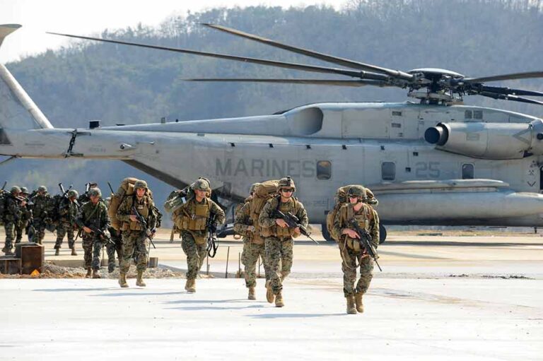Army Grounds Helicopter Flights Near Reagan National Airport After Near-Miss Incident