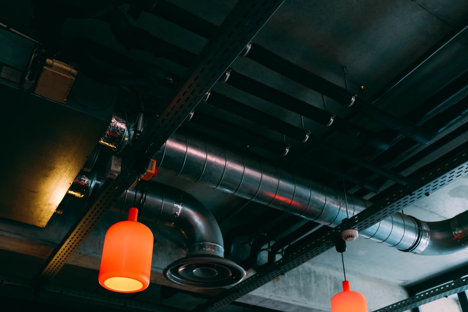 Featured image related to Restaurant workers find dead body hanging out of HVAC vent: 'All you seen was his head&#x