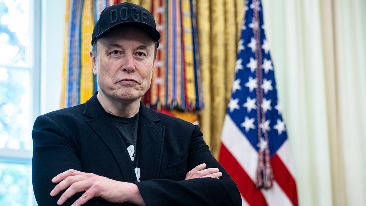 Featured image related to Musk warns Dems he will retaliate if they use congressional power to probe him