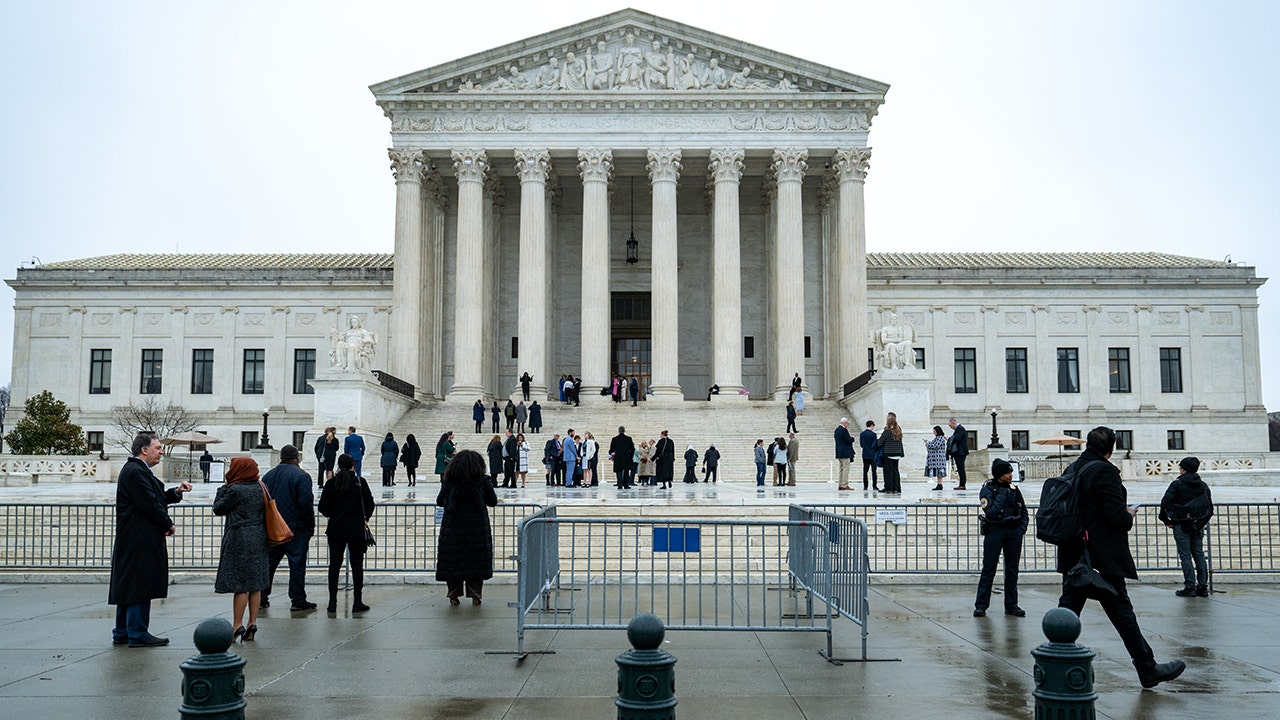 Featured image related to Supreme Court blocks use of student IDs as voter identification in New Hampshire